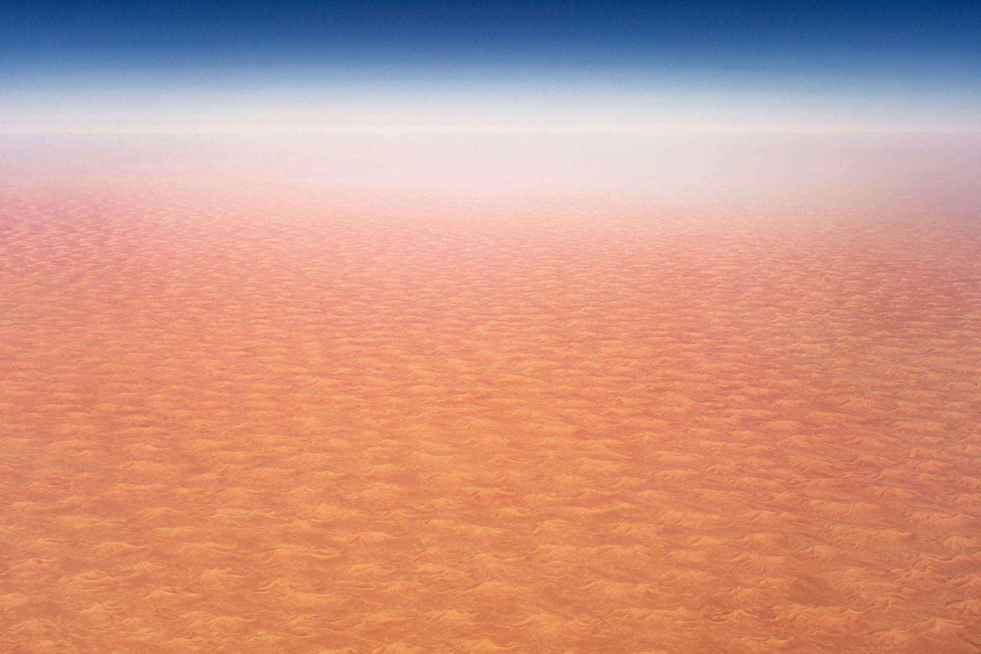 Avion desert ciel TON07670 LRC